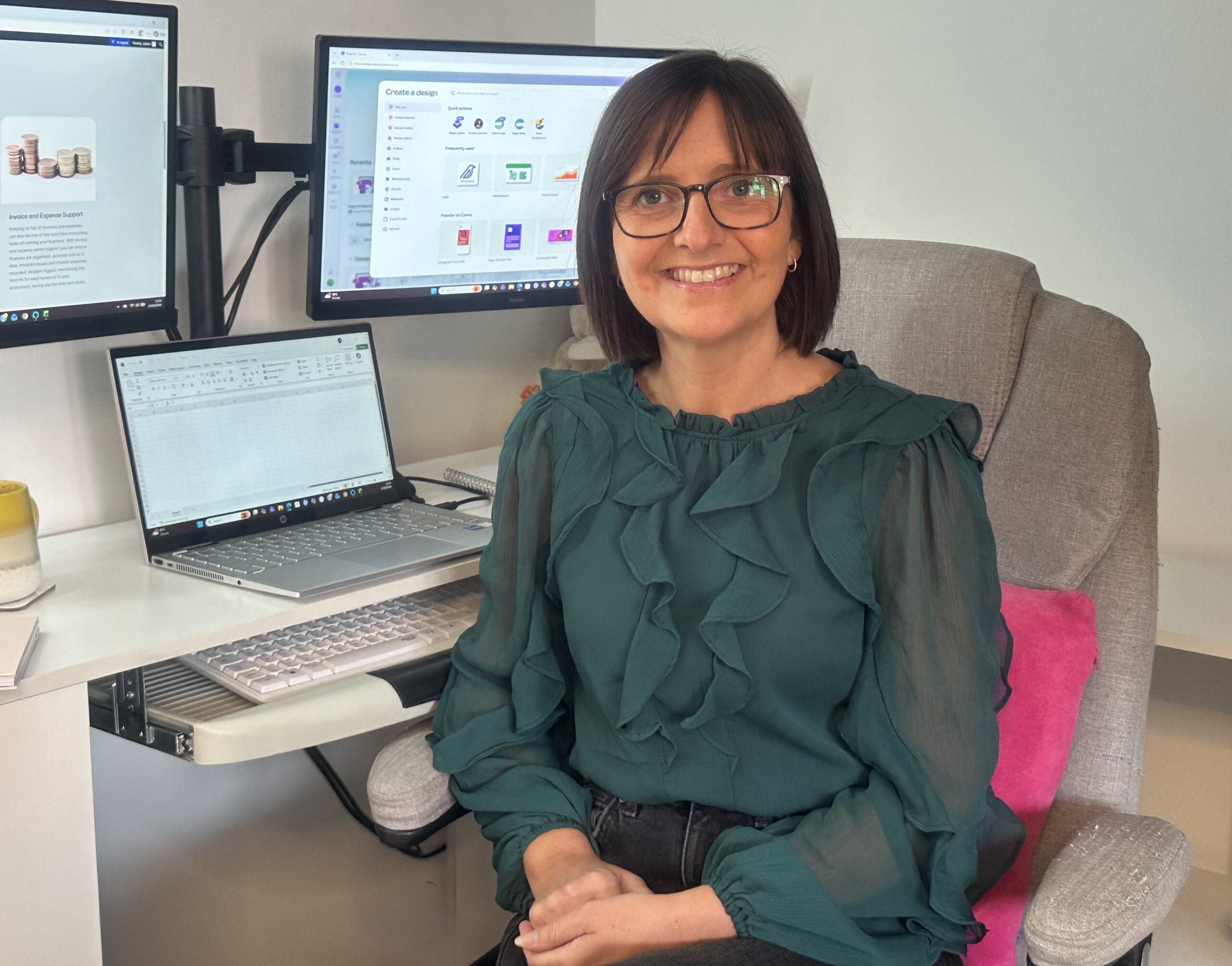 Tracey Burkinshaw Virtual Assistant sat in front of office desk